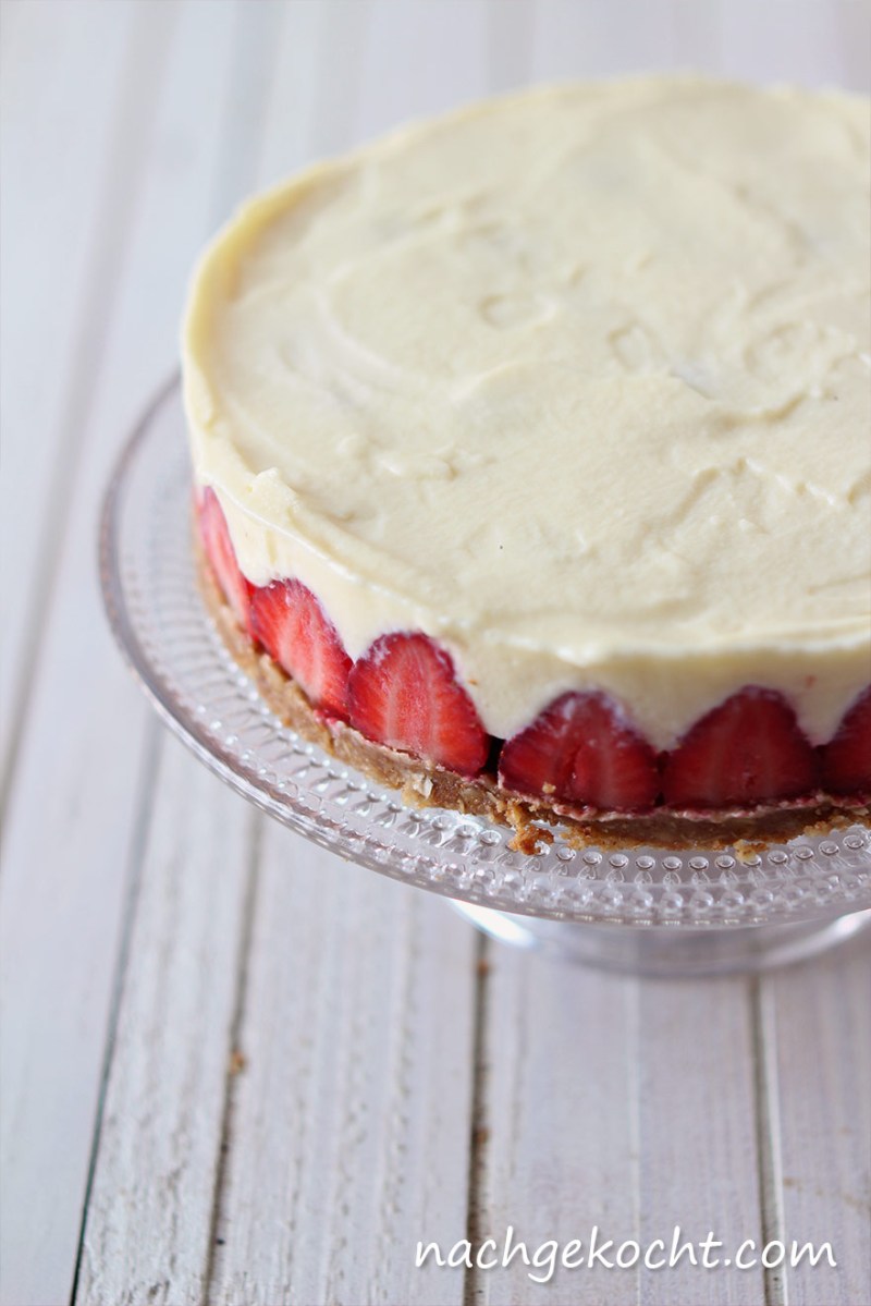 Erdbeerkuchen mit weiße Schokoladencreme